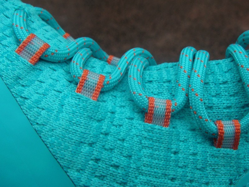 青春飞扬 之 FREETIE 驭空篮球鞋