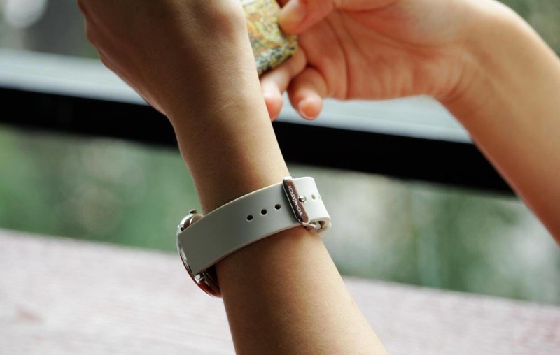 优沃绮YO-WATCH shine，让美女们再也不骂iwtach太难用的智能手表