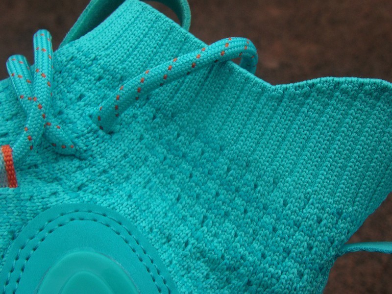 青春飞扬 之 FREETIE 驭空篮球鞋