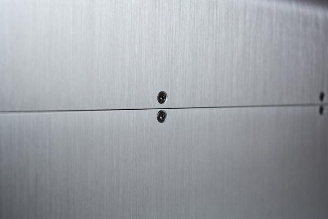 四通八达，绝不闷罐，乔思伯V8小钢炮装机体验