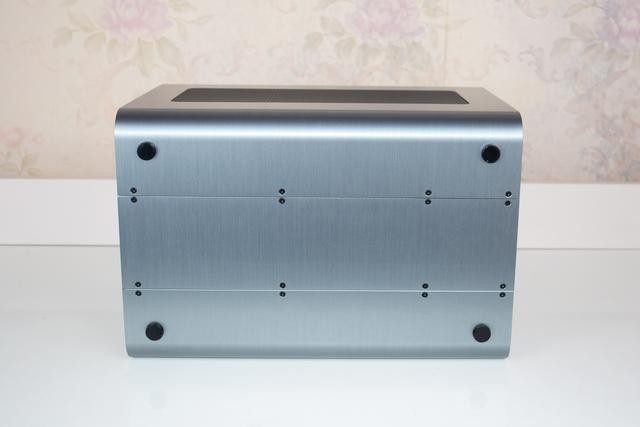 四通八达，绝不闷罐，乔思伯V8小钢炮装机体验