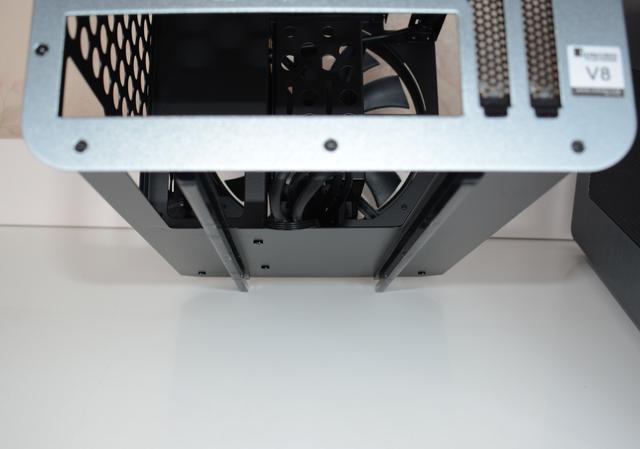 四通八达，绝不闷罐，乔思伯V8小钢炮装机体验