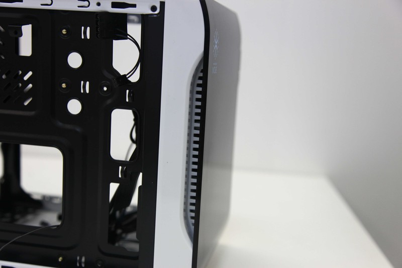 桌面级电竞利器——甲壳虫II一个安静的美男子