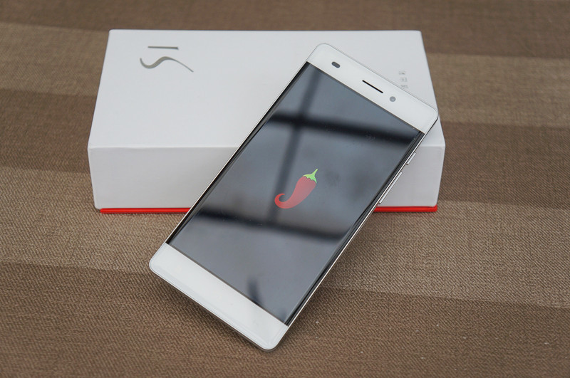 红红火火的小辣椒S1手机图赏