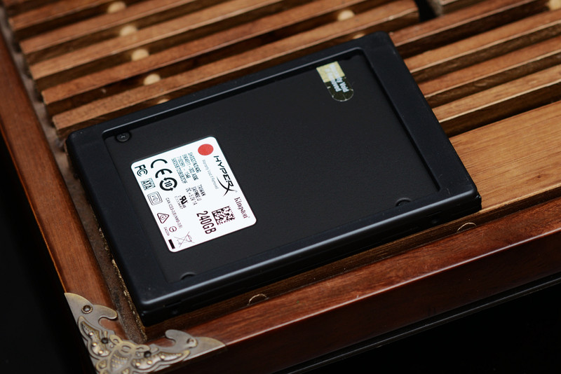速度和容量兼备，给笔记本换SAVAGE 240G SSD