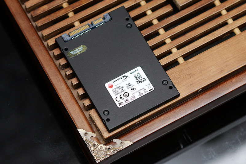 速度和容量兼备，给笔记本换SAVAGE 240G SSD