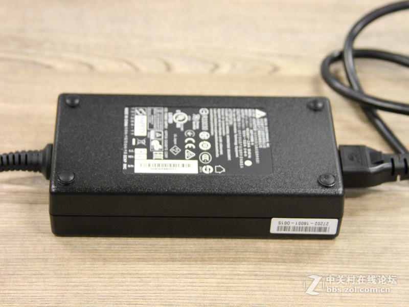 17英寸i7+GTX1070版游戏本P57X V6晒机