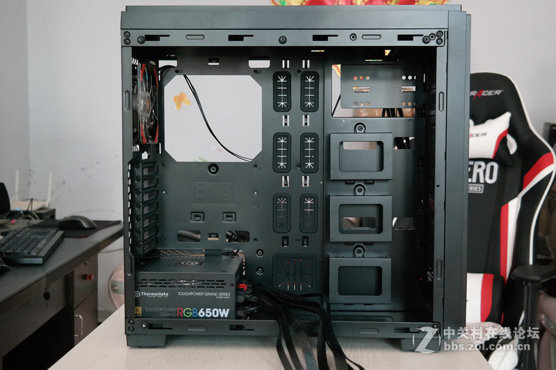 流线型RGB信仰灯！Tt夜魔钢化玻璃机箱评测装机体验