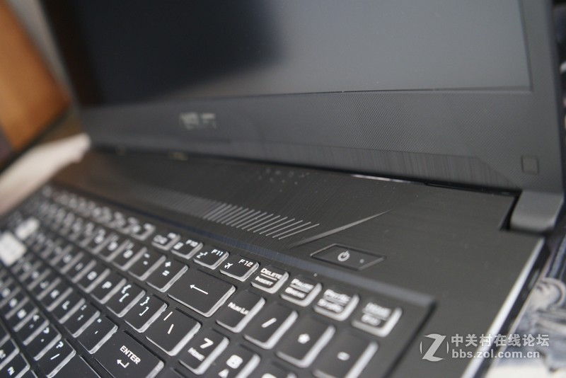 万元笔记本初体验：华硕飞行堡垒6 Plus评测