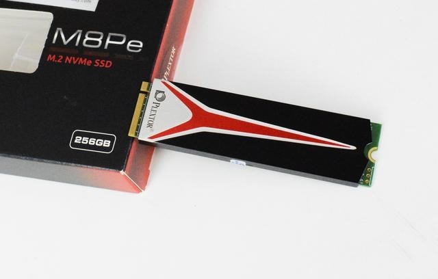 四通八达，绝不闷罐，乔思伯V8小钢炮装机体验