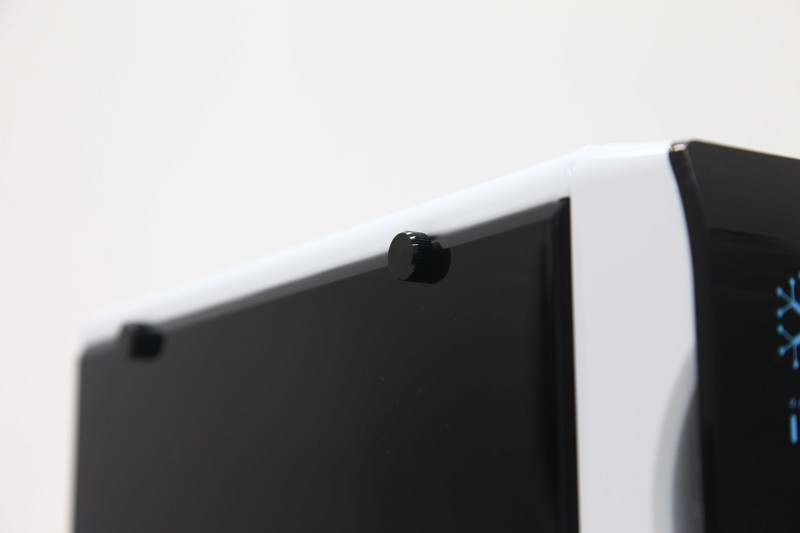 桌面级电竞利器——甲壳虫II一个安静的美男子