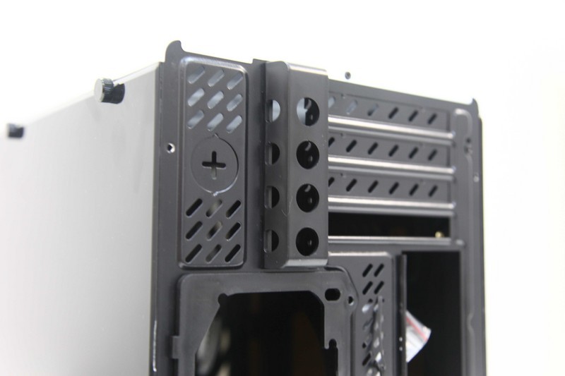 桌面级电竞利器——甲壳虫II一个安静的美男子