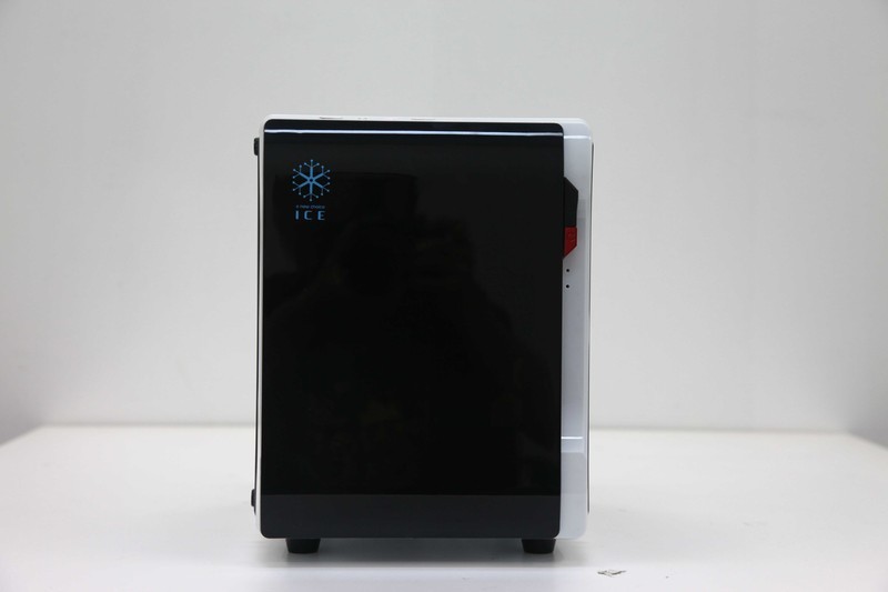 桌面级电竞利器——甲壳虫II一个安静的美男子