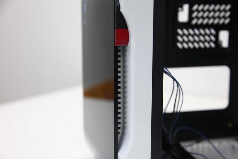 桌面级电竞利器——甲壳虫II一个安静的美男子