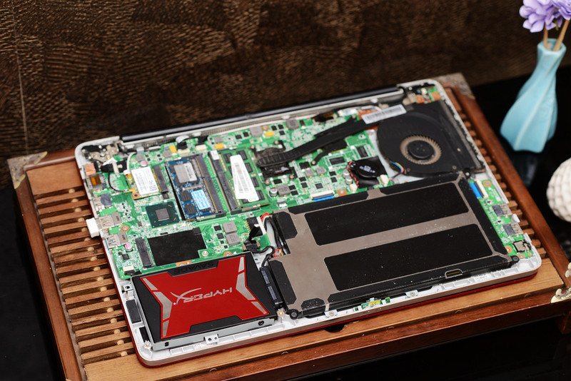 速度和容量兼备，给笔记本换SAVAGE 240G SSD