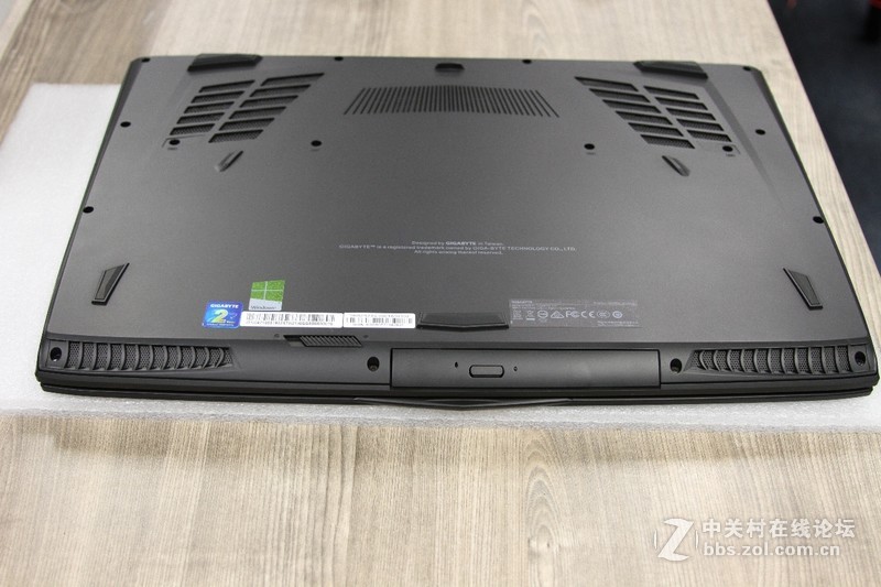 17英寸i7+GTX1070版游戏本P57X V6晒机