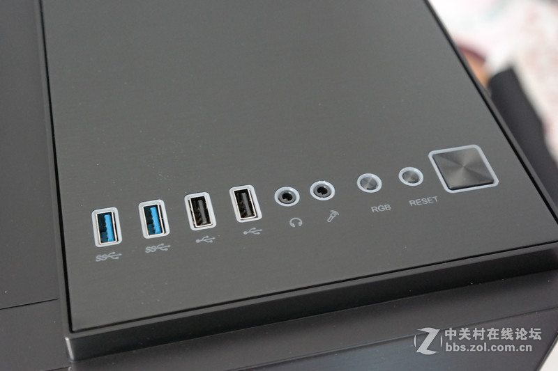 流线型RGB信仰灯！Tt夜魔钢化玻璃机箱评测装机体验