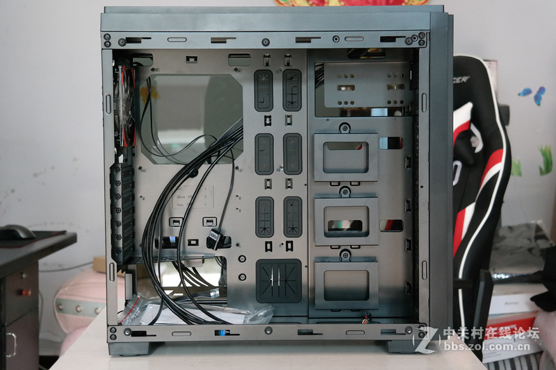 流线型RGB信仰灯！Tt夜魔钢化玻璃机箱评测装机体验