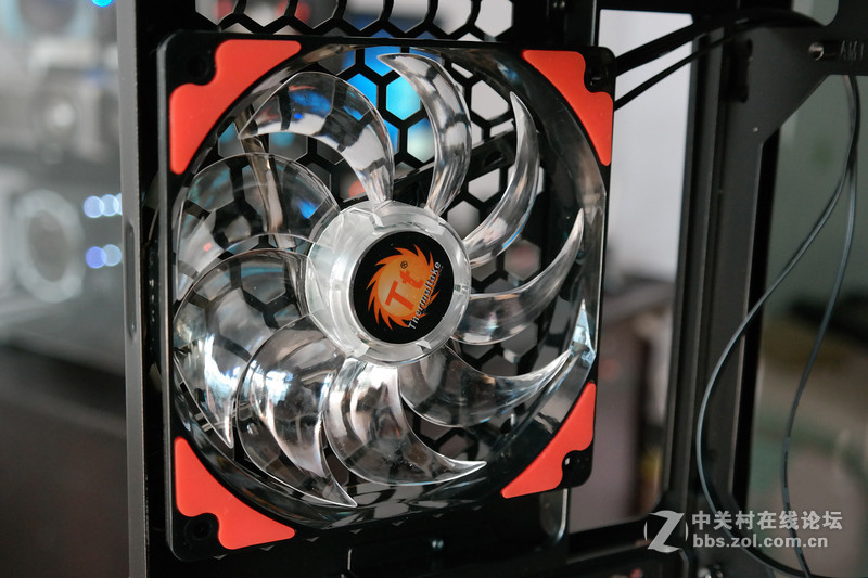 流线型RGB信仰灯！Tt夜魔钢化玻璃机箱评测装机体验