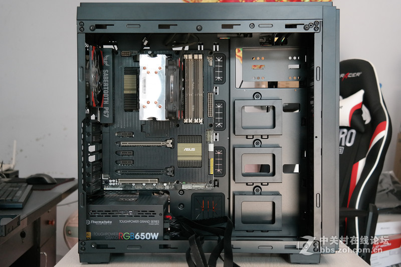 流线型RGB信仰灯！Tt夜魔钢化玻璃机箱评测装机体验