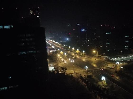 锤子坚果Pro 2上手：老罗口中说的金线“不存在的”