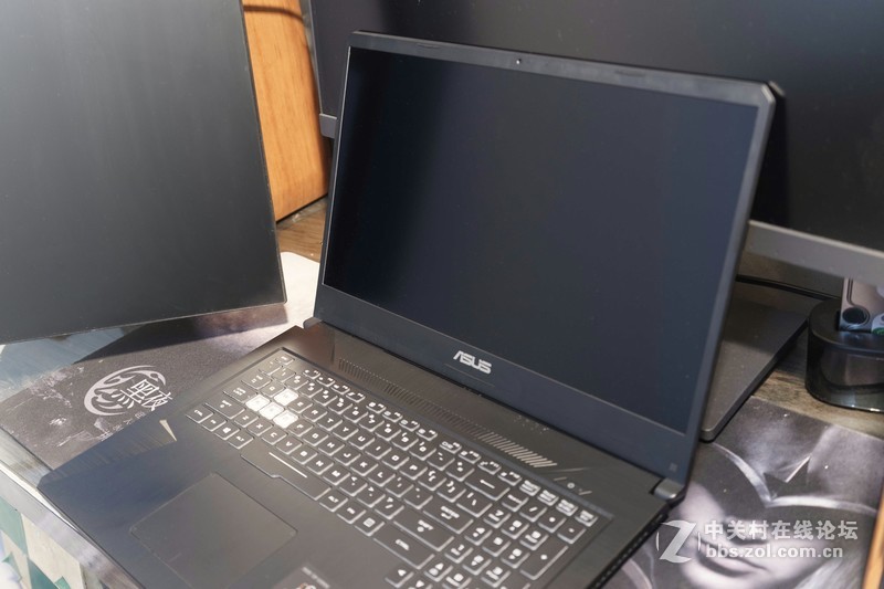 万元笔记本初体验：华硕飞行堡垒6 Plus评测