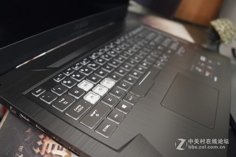 万元笔记本初体验：华硕飞行堡垒6 Plus评测