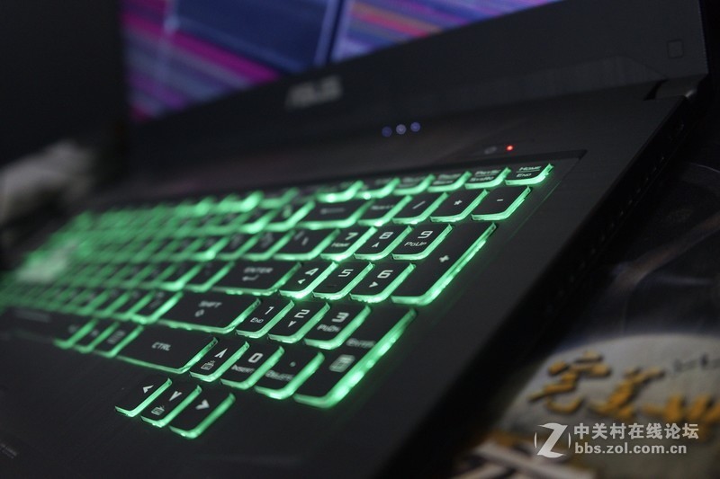 万元笔记本初体验：华硕飞行堡垒6 Plus评测