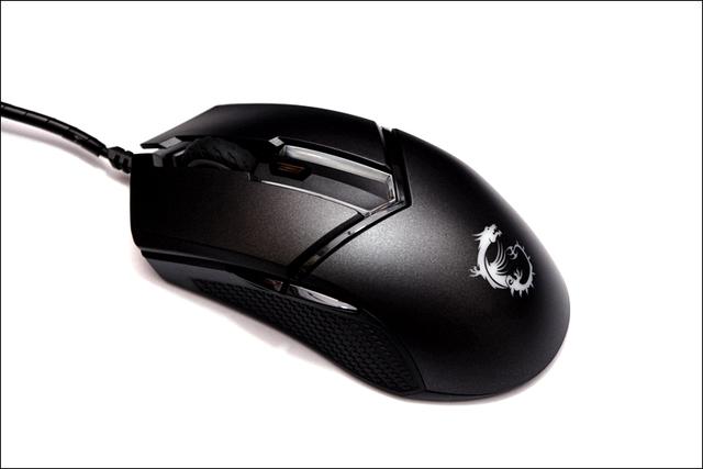 和你的主机一起跟着音乐律动，微星CLUTCH GM30鼠标开箱