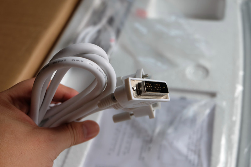 入手HKC C320曲面显示器体验分享（多图慎入）