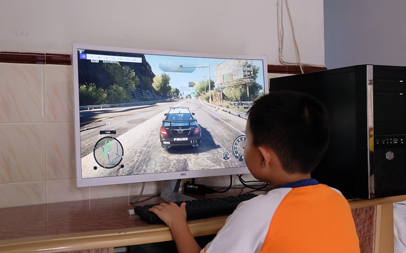 入手HKC C320曲面显示器体验分享（多图慎入）