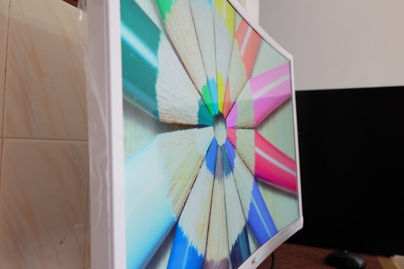 入手HKC C320曲面显示器体验分享（多图慎入）