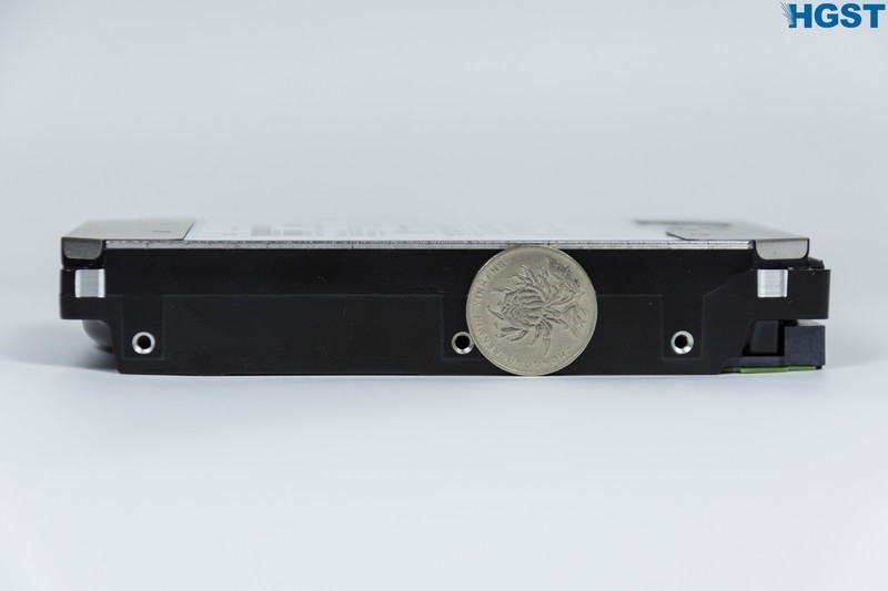 #超大容量 自由存储＃HGST DESKSTAR NAS硬盘（10TB）的产品开箱&外观展示