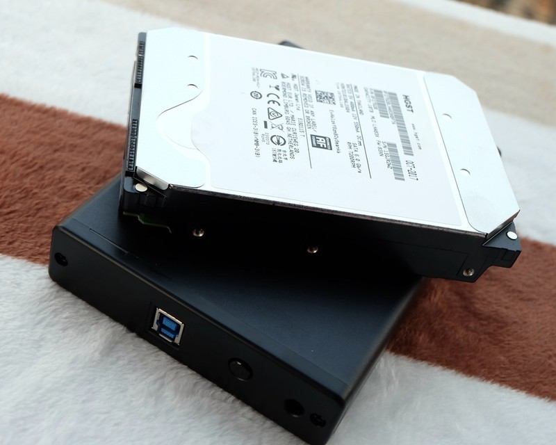 #超大容量 自由存储＃手把手教你怎么用路由器组简易NAS系统 HGST 10TB