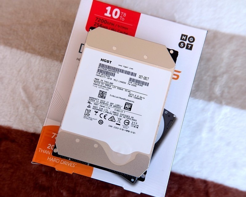 #超大容量 自由存储＃体验超大的HGST 10TB NAS硬盘 容量刷新你的世界