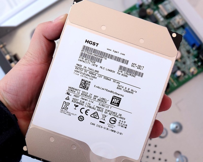 #超大容量 自由存储＃体验超大的HGST 10TB NAS硬盘 容量刷新你的世界