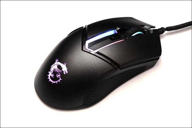 和你的主机一起跟着音乐律动，微星CLUTCH GM30鼠标开箱