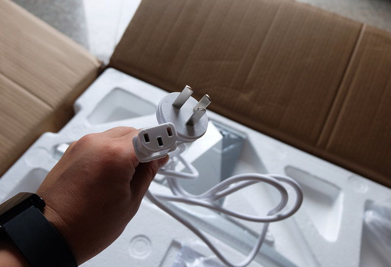 入手HKC C320曲面显示器体验分享（多图慎入）