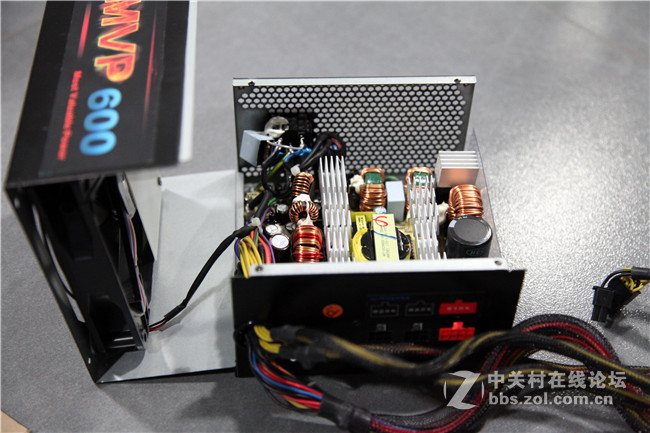 天边射来一道绿光，蓝宝石380黑钻+I5 6500装机晒脸中