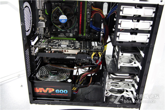 天边射来一道绿光，蓝宝石380黑钻+I5 6500装机晒脸中