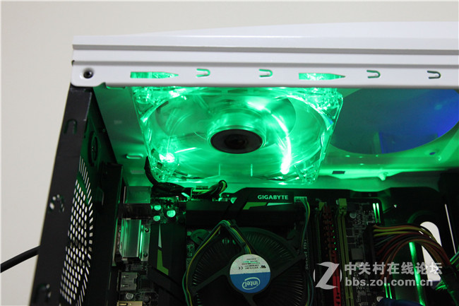 天边射来一道绿光，蓝宝石380黑钻+I5 6500装机晒脸中