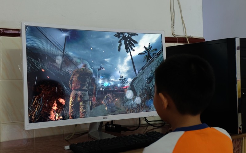 入手HKC C320曲面显示器体验分享（多图慎入）