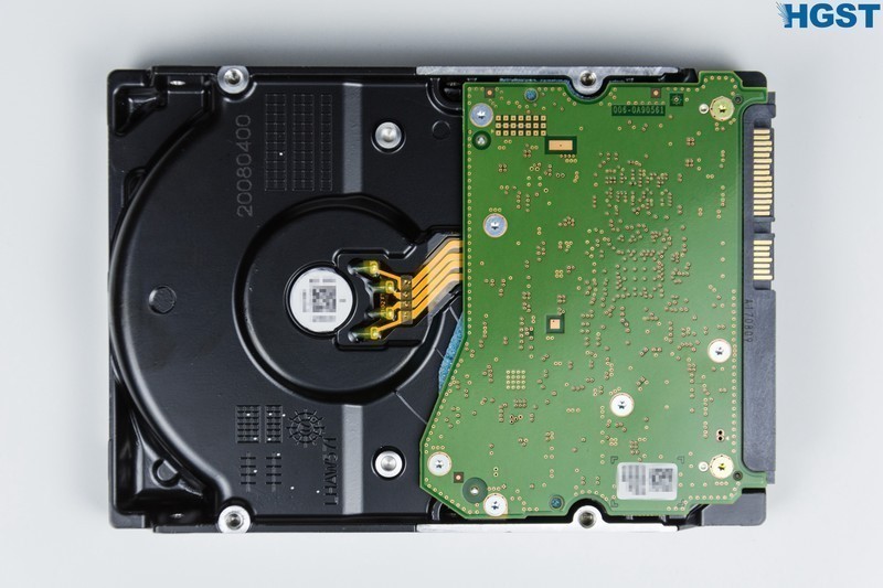 #超大容量 自由存储＃HGST DESKSTAR NAS硬盘（10TB）的产品开箱&外观展示