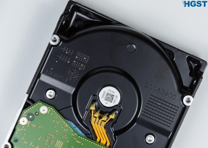 #超大容量 自由存储＃HGST DESKSTAR NAS硬盘（10TB）的产品开箱&外观展示