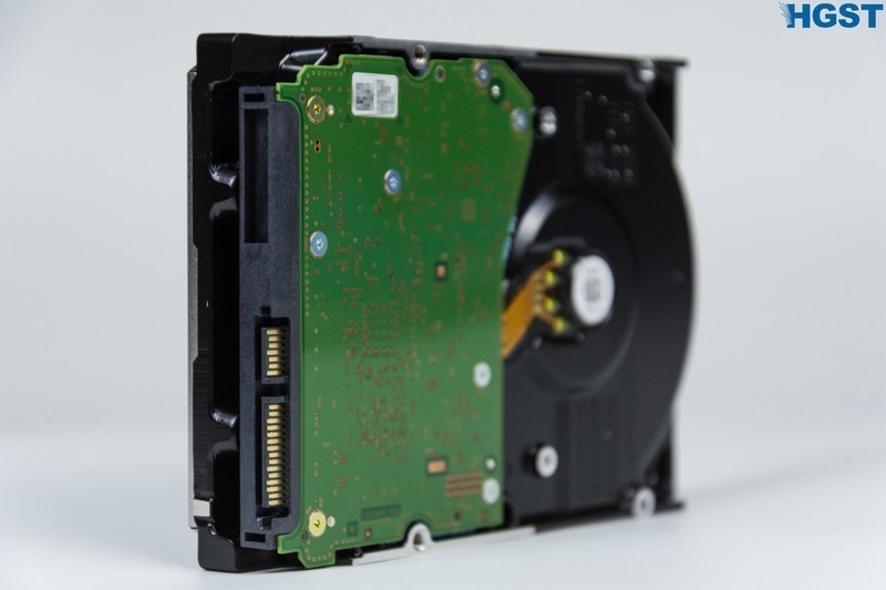 #超大容量 自由存储＃HGST DESKSTAR NAS硬盘（10TB）的产品开箱&外观展示