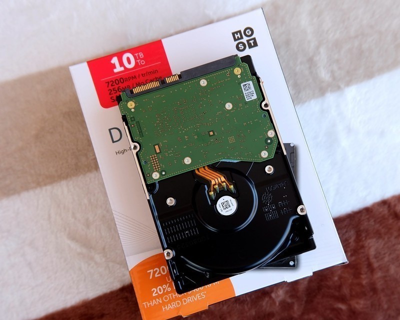 #超大容量 自由存储＃体验超大的HGST 10TB NAS硬盘 容量刷新你的世界