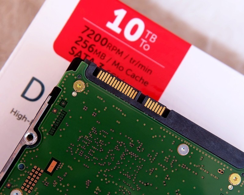 #超大容量 自由存储＃体验超大的HGST 10TB NAS硬盘 容量刷新你的世界