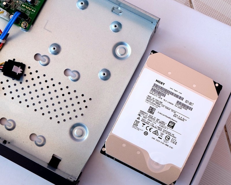 #超大容量 自由存储＃体验超大的HGST 10TB NAS硬盘 容量刷新你的世界