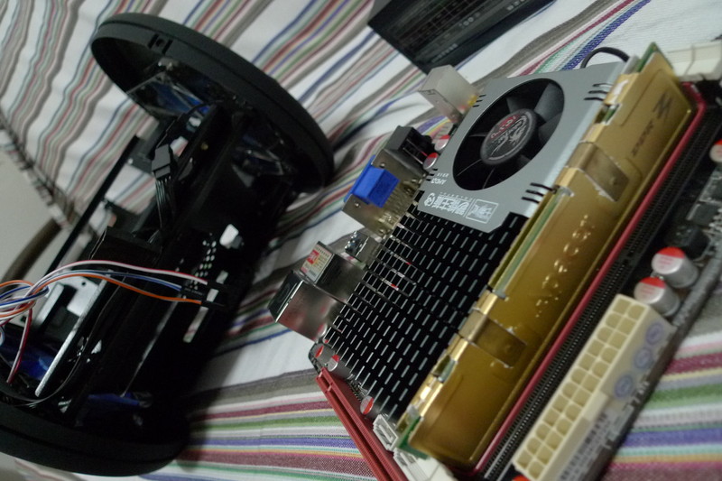 ＃绝尘侠·派 壳体PC全新体验＃“全家桶”PC派 （二）