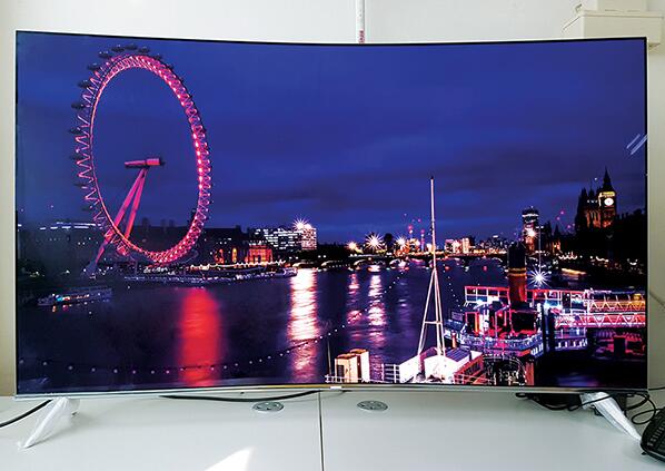 品质宅女的认证标准——曲面电视